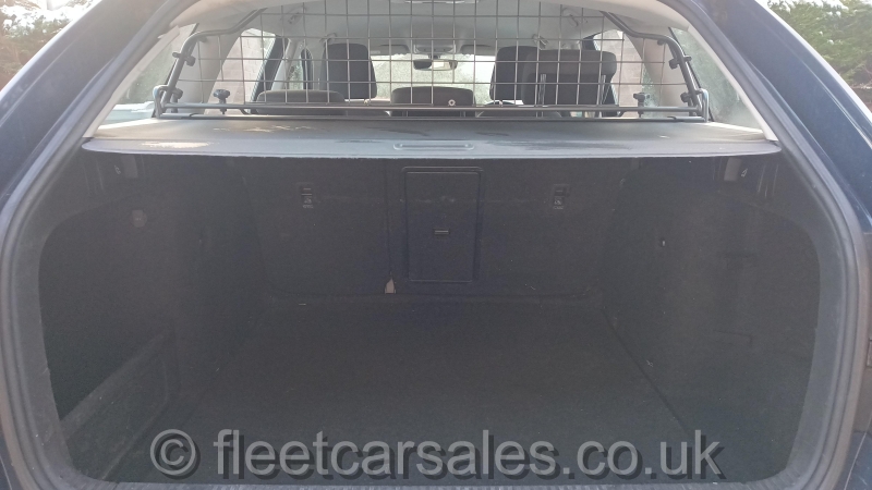 skoda octavia se technology 2.0 tdi load cover