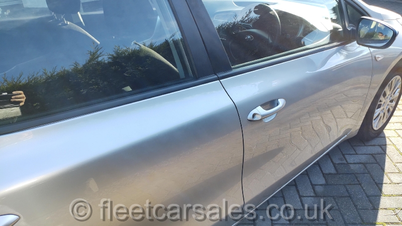 kia ceed drivers door