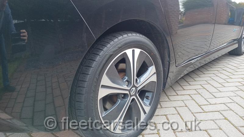 nissan leaf nero black diamond alloys