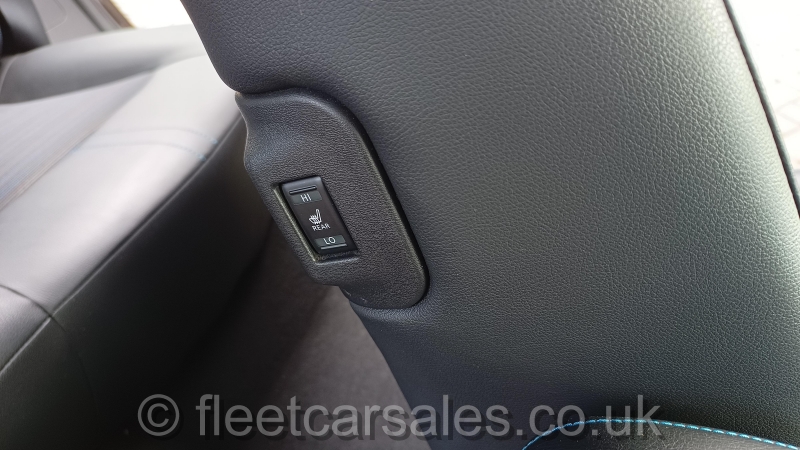 nissan leaf 2019 heated rear seats