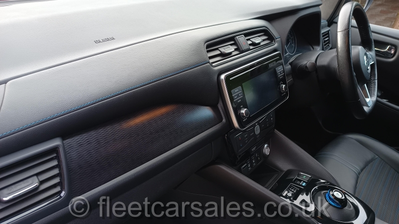 nissan leaf 2019 interior front