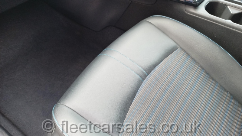 nissan leaf 2019 interior seating