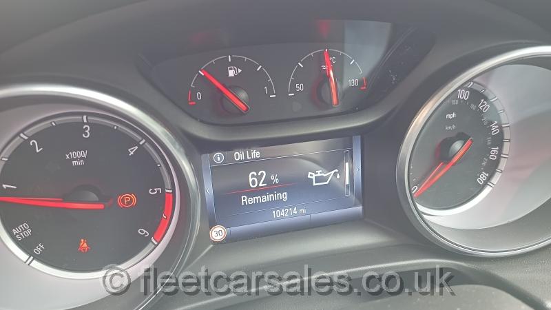 vauxhall insignia 2.0d sri vx line service docs