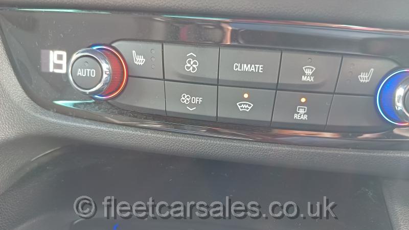 vauxhall insignia 2.0d sri vx line heated front seats
