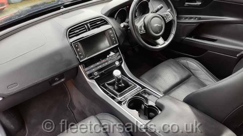 jaguar xe portfolio black leather
