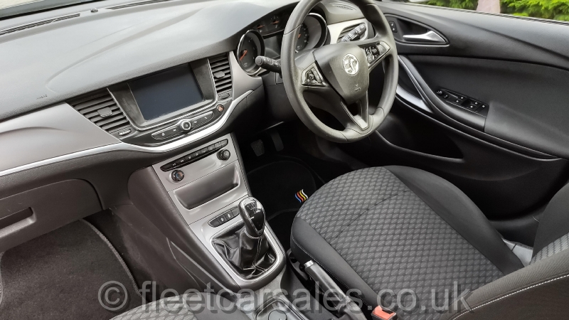vauxhall astra new shape cockpit