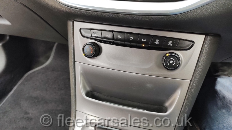 vauxhall astra k interior