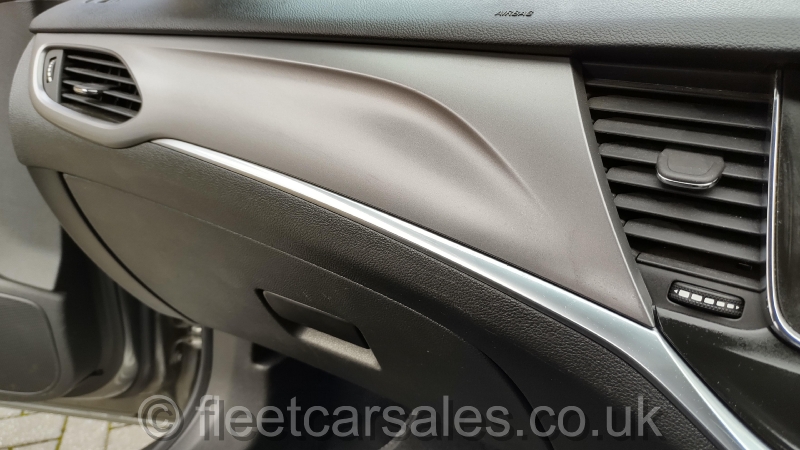 vauxhall astra k airbag