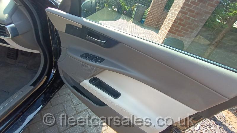 2018 jaguar xe leather door panel