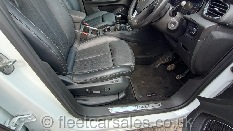 grandland x elite drivers seat