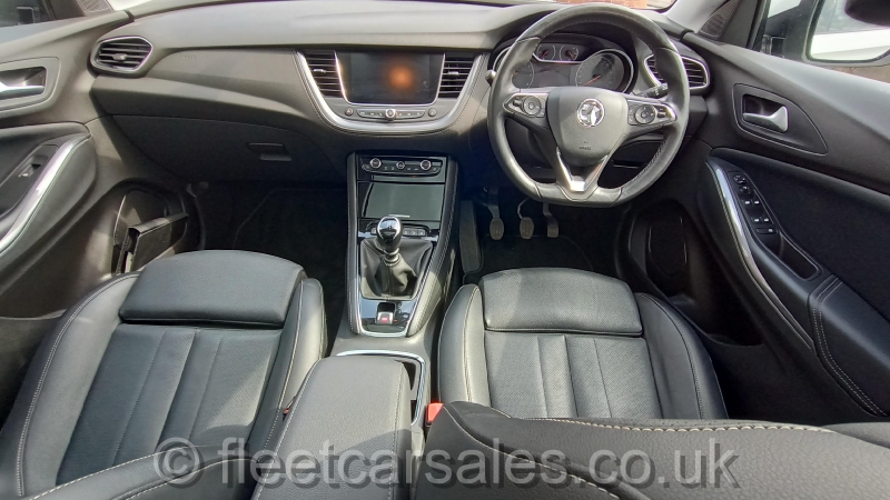 grandland x elite interior heated seats
