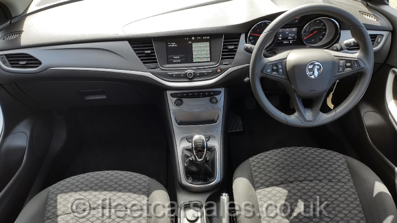 vauxhall astra design dash