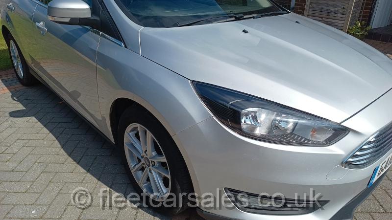 ford focus zetec estate moondust silver