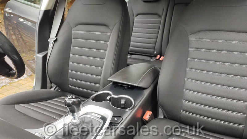 Ford Mondeo Zetec 1.5 TDCi interior seats