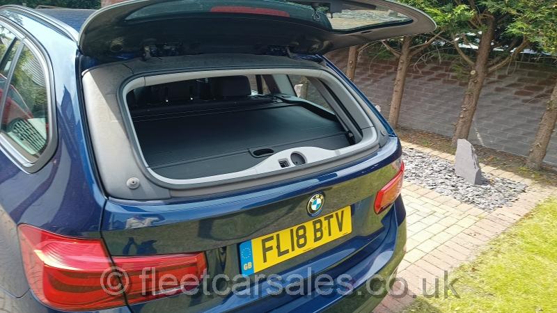 bmw 320d touring glass boot