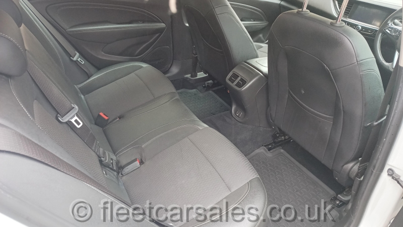 insignia 2018 tech line trim rear seats