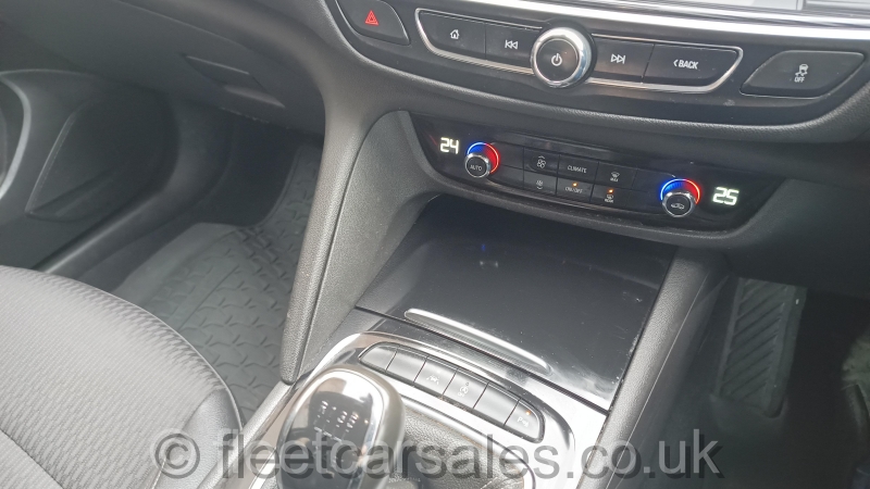 insignia interior controls