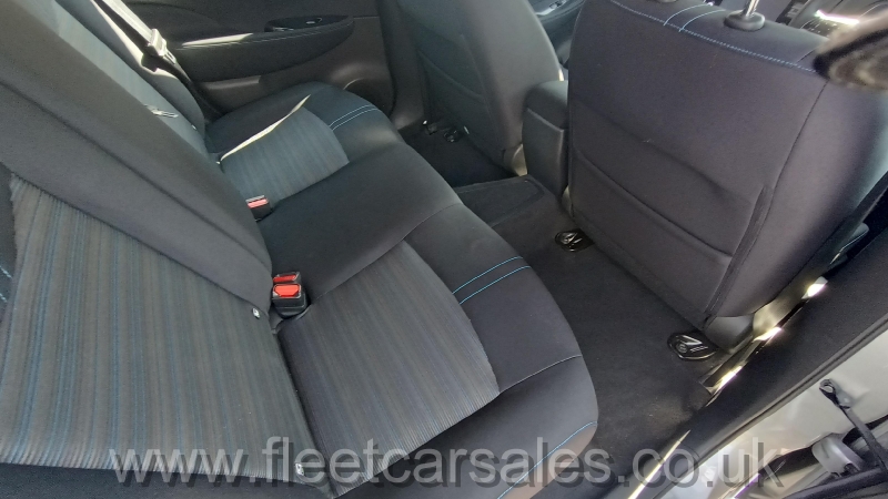 leaf accenta for sale stockport