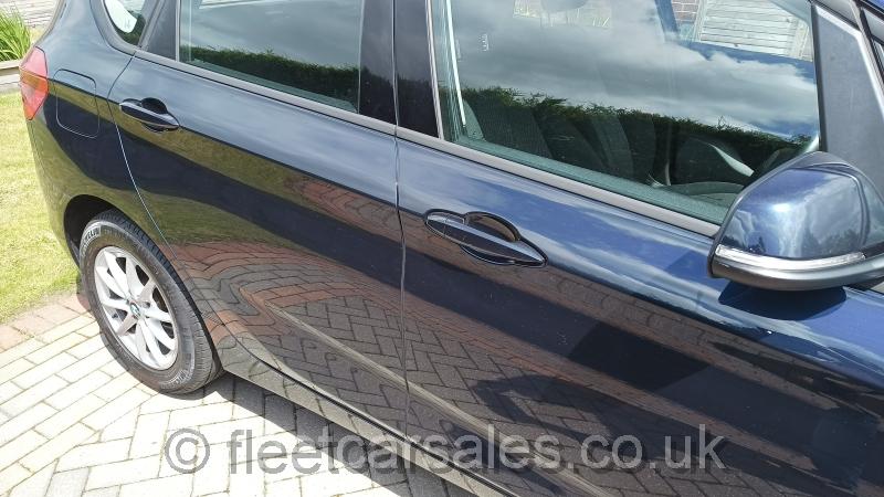 bmw 216d se 2016 side 1