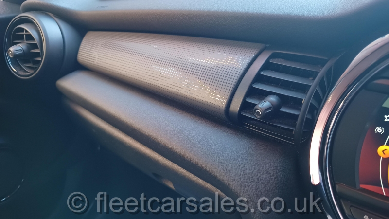 mini cooper new shape dash