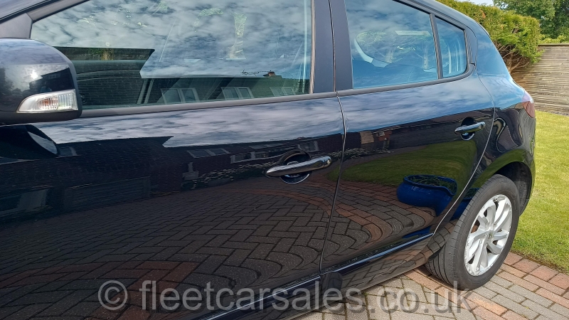 renault megane expression black hatch