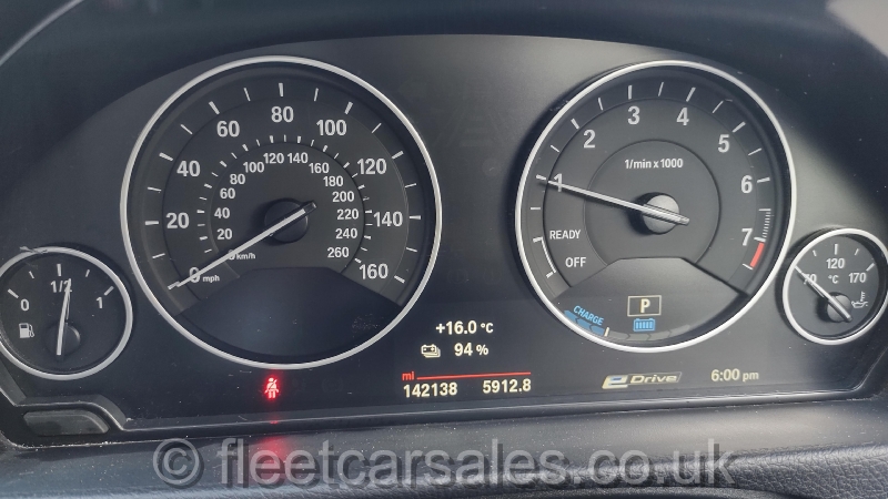 bmw 330e plug in hybrid battery levels