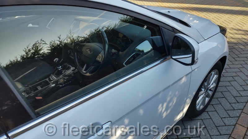 focus-titanium-os-white