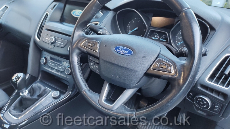 focus-titanium-steering-wheel