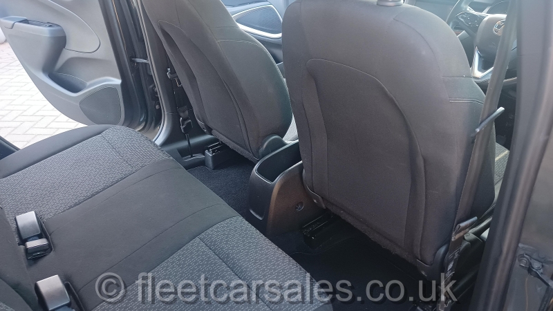 crossland x rear seat