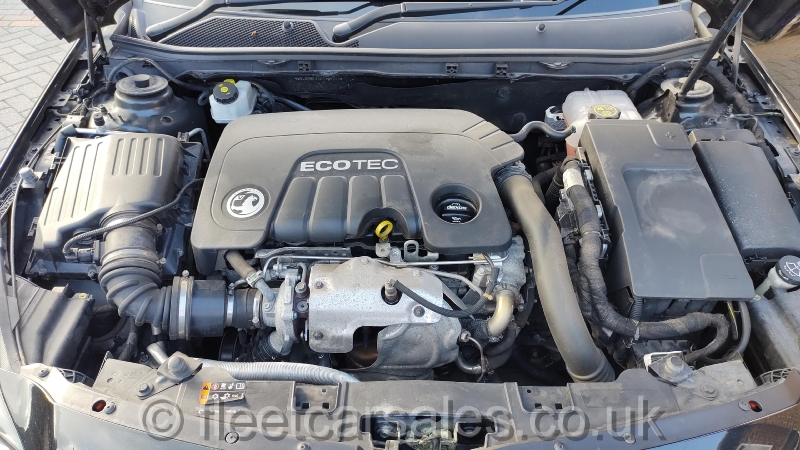 Vauxhall Insignia 1.6 CDTi Design engine picture