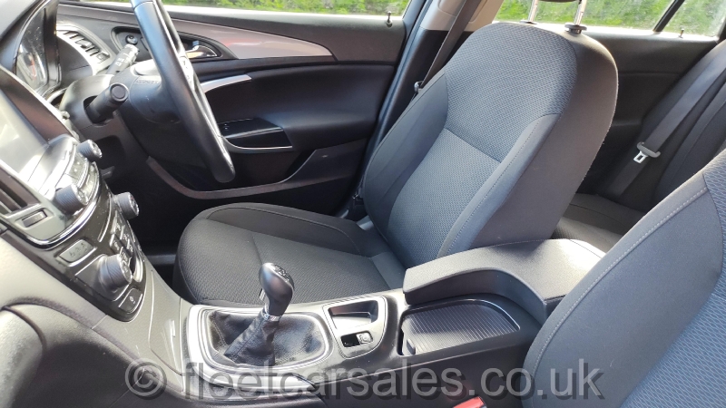 Vauxhall Insignia 1.6 CDTi Design front seats