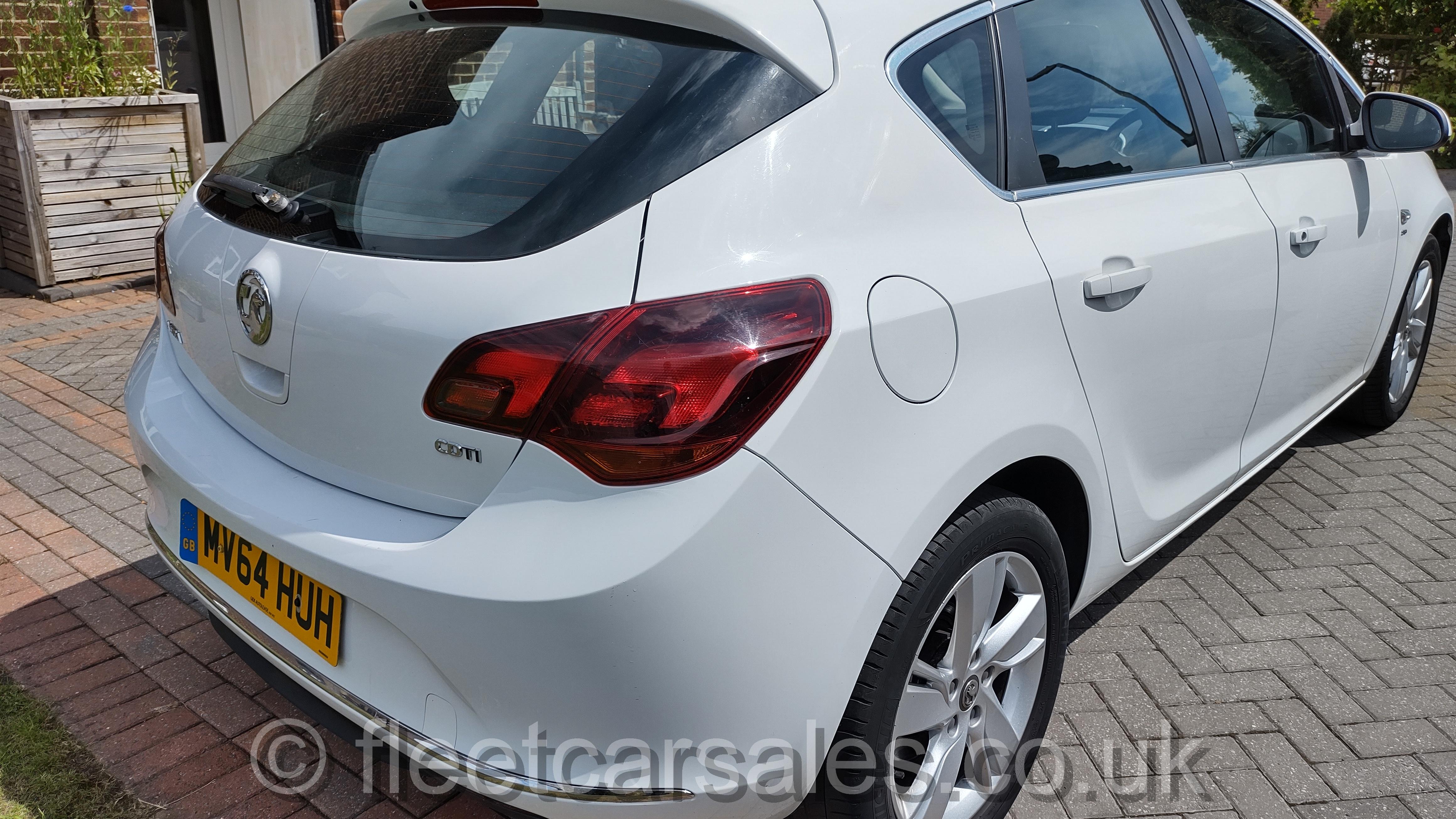 Vauxhall Astra SRI DTi 136 bhp 16V
            5 door hatchback car for sale