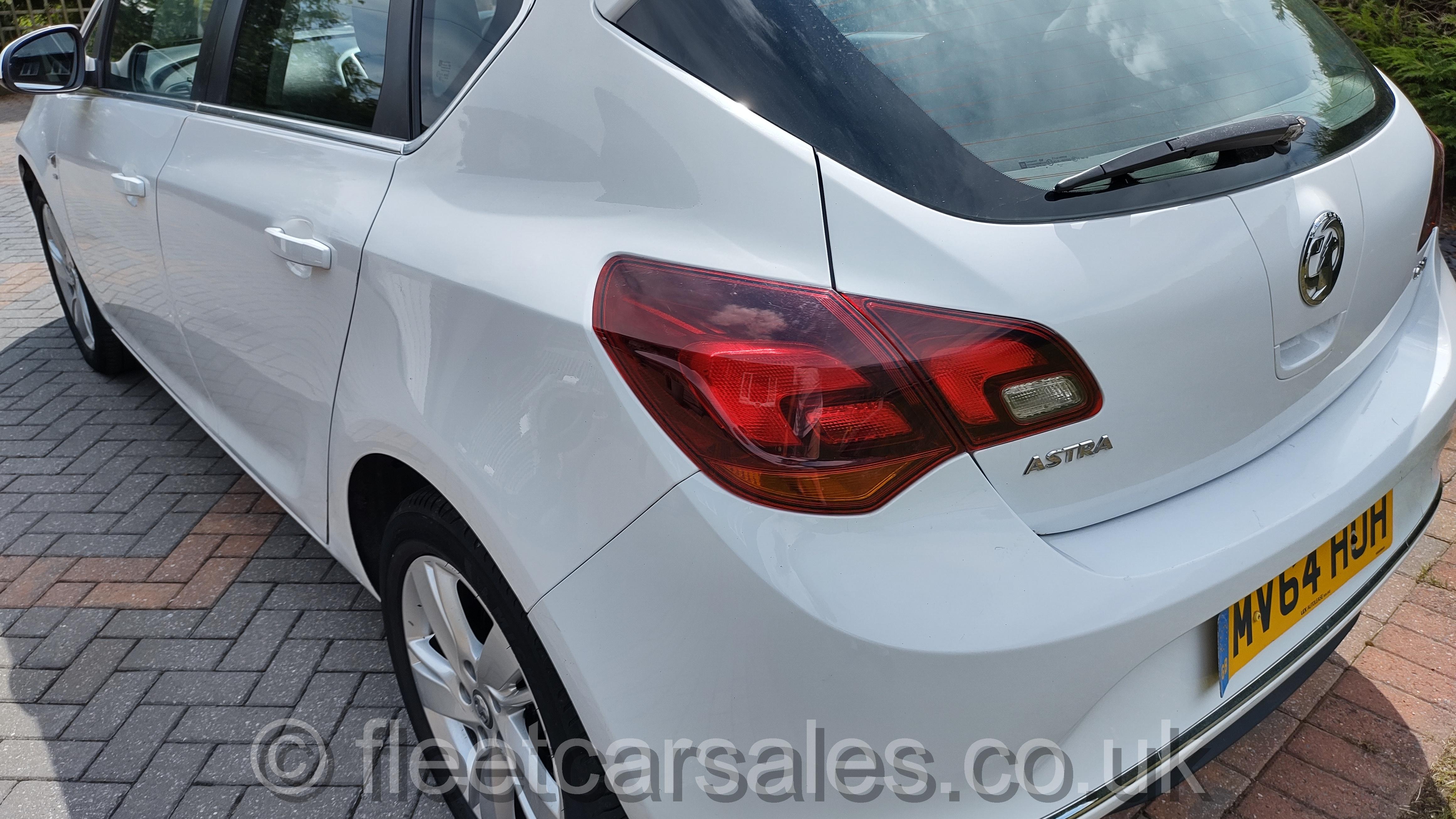 Vauxhall Astra SRI DTi 136 bhp 16V
            5 door hatchback sale