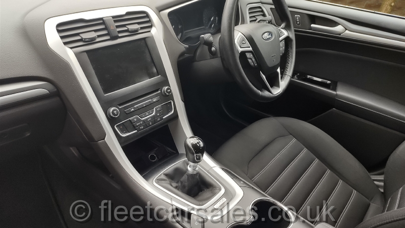 Ford Mondeo Zetec 1.5 TDCi inside