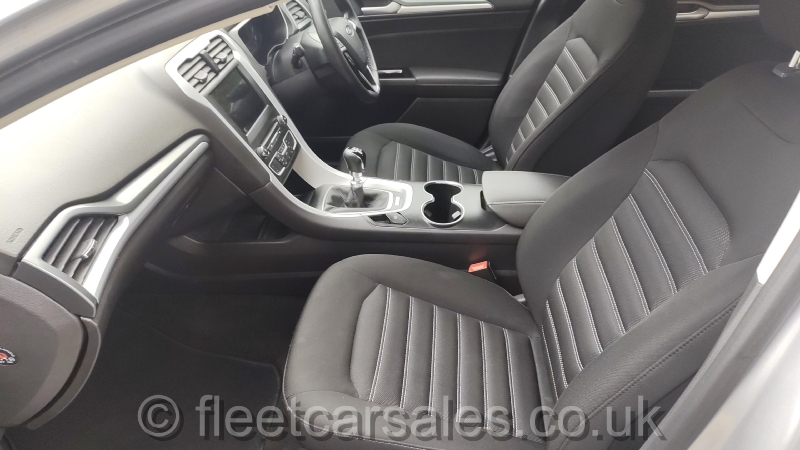 Ford Mondeo Zetec 1.5 TDCi front seats