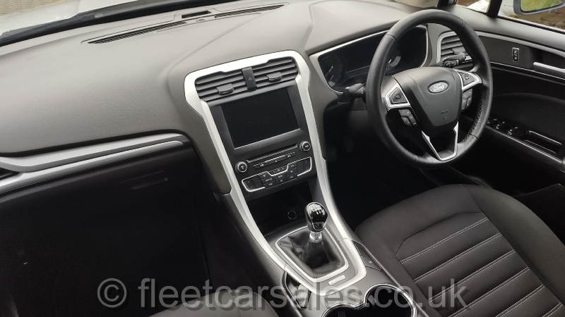 Ford Mondeo Zetec 1.5 TDCi cockpit