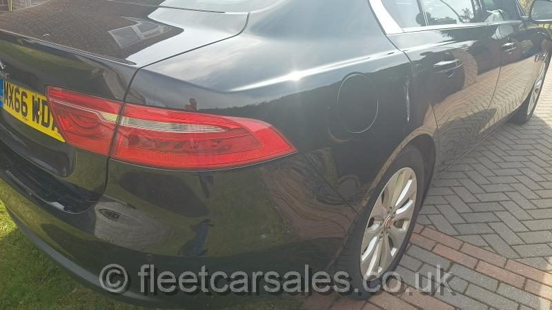 Jaguar XE presige black osr