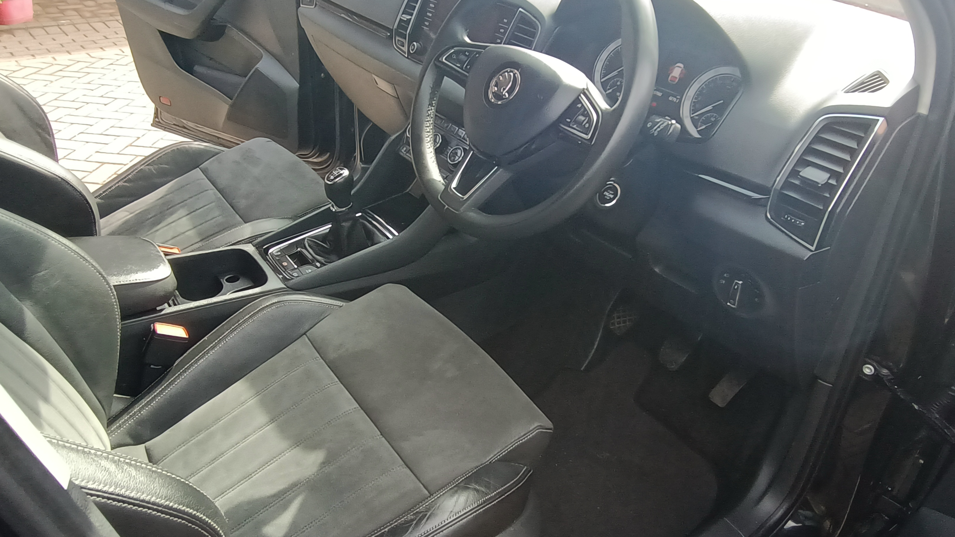 karoq se drivers view