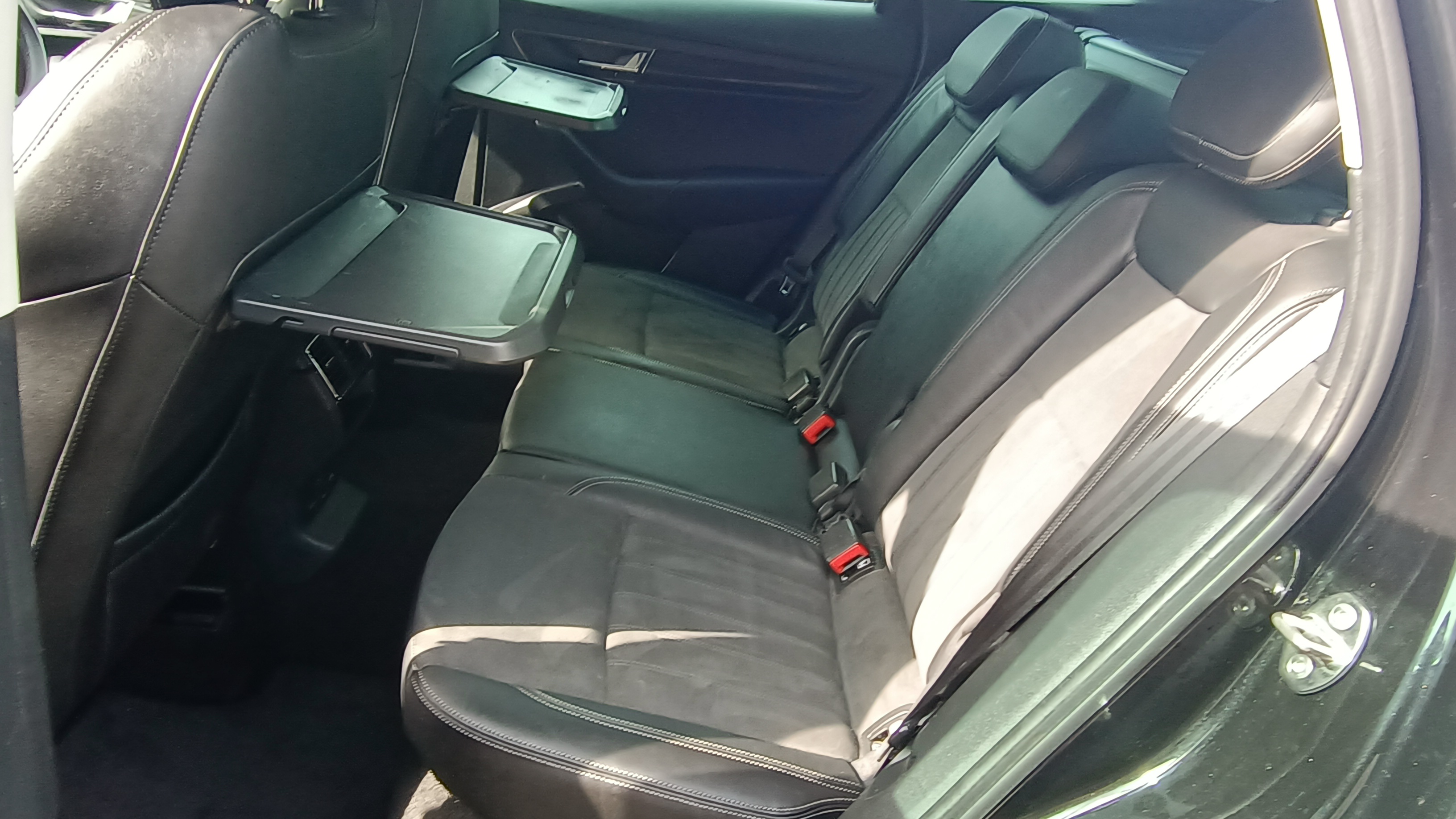 karoq se interior black