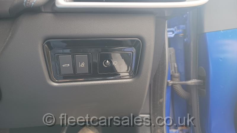 Jaguar XE R Sport 2.0 D lane assist