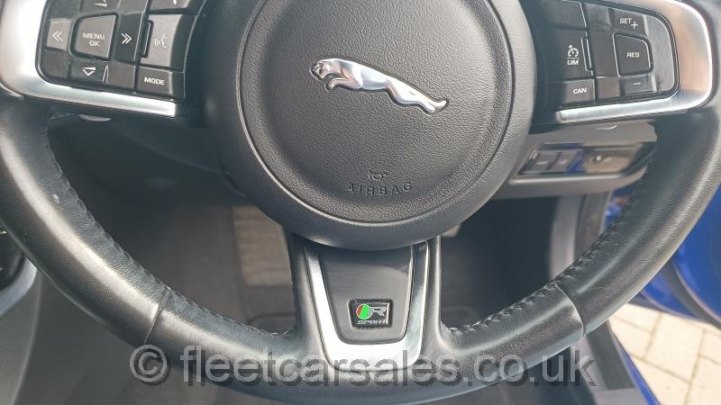 Jaguar XE R Sport 2.0 D leather steering wheel
