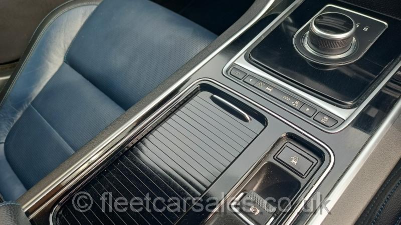 Jaguar XE R Sport 2.0 D traction control