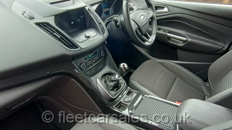 ford kuga titanium seats