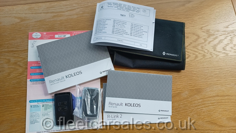 koleos service booklets