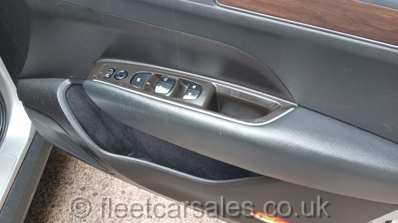 koleos dynamique door panel