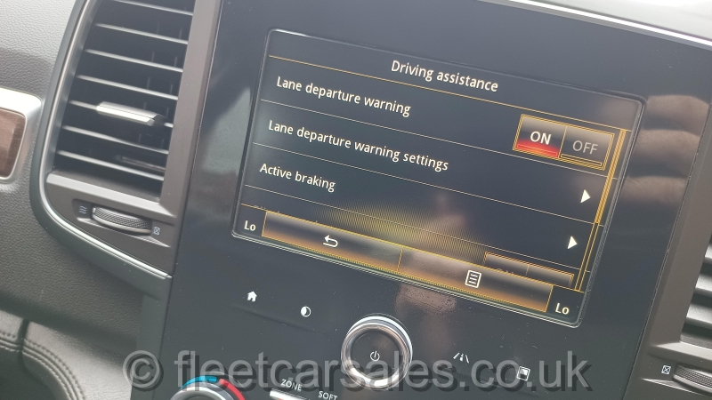 koleos dynamique lane assist