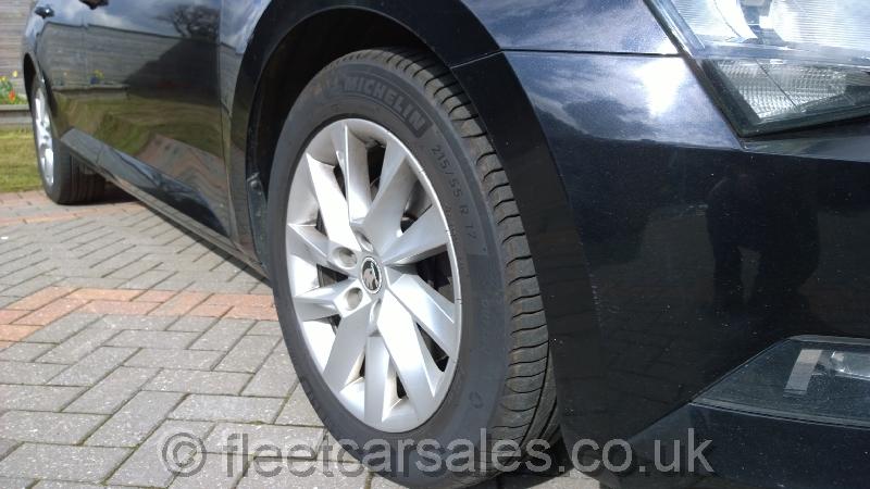 Skoda Superb 1.6 TDi SE Hatchback