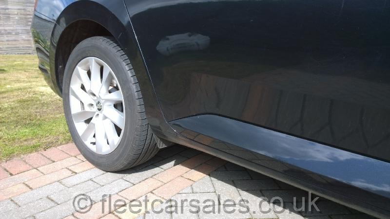 Skoda Superb 1.6 TDi SE Hatchback