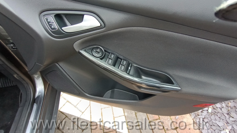 ford focus titanium electric windows