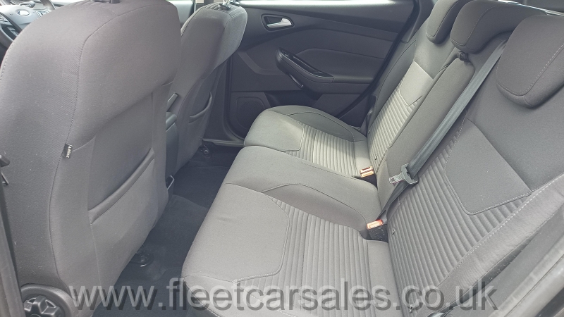 ford focus titanium interior seats